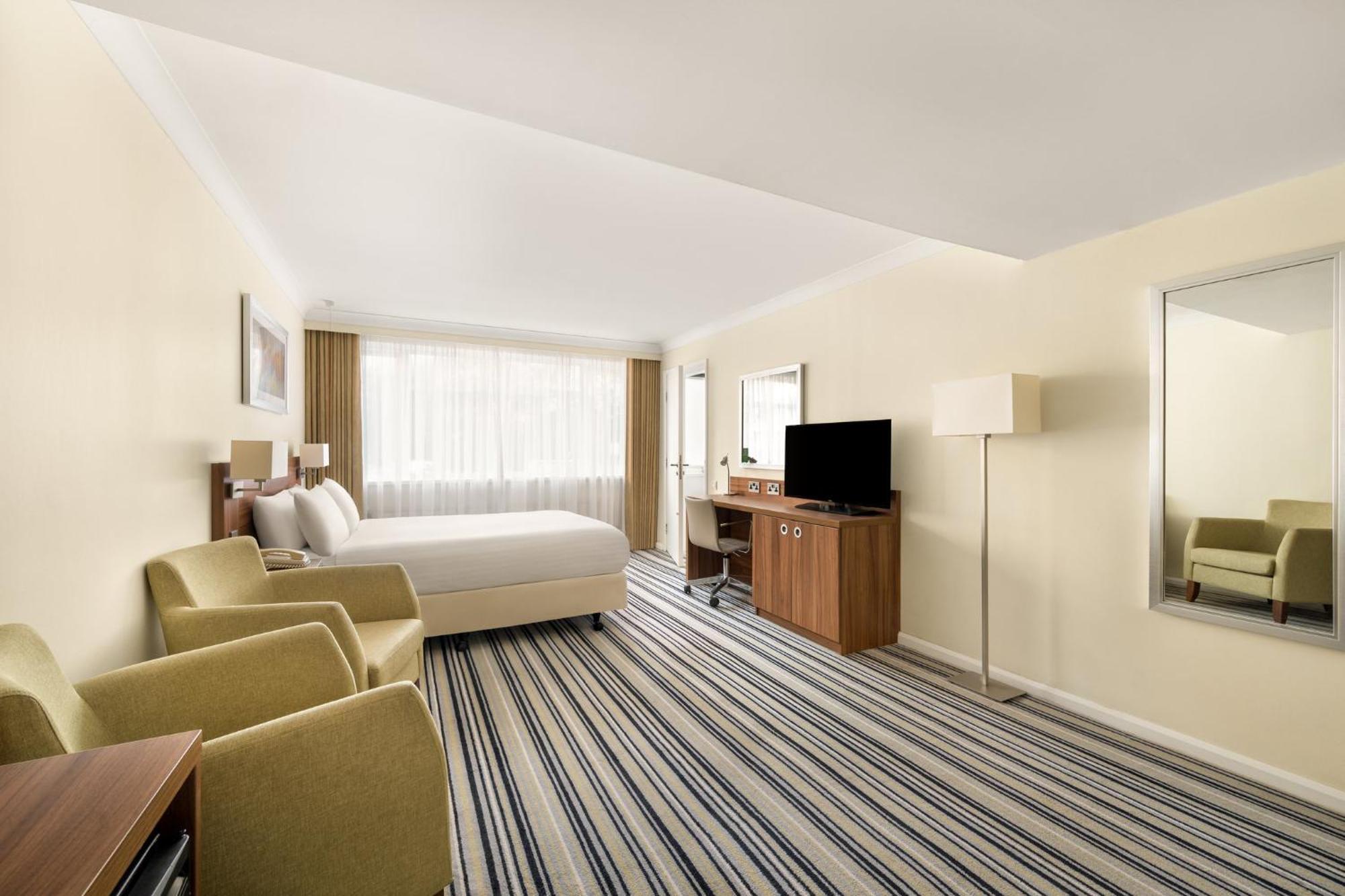 Holiday Inn York By Ihg Exterior photo