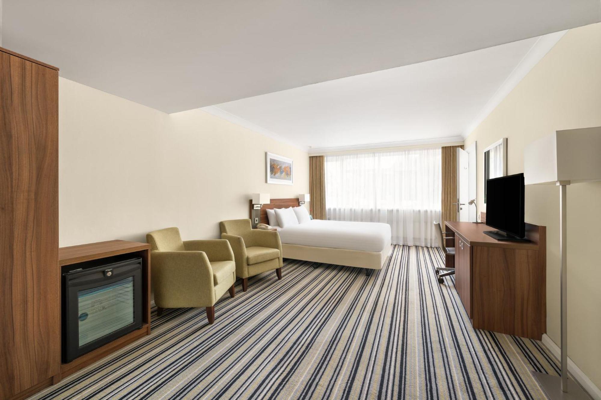 Holiday Inn York By Ihg Exterior photo
