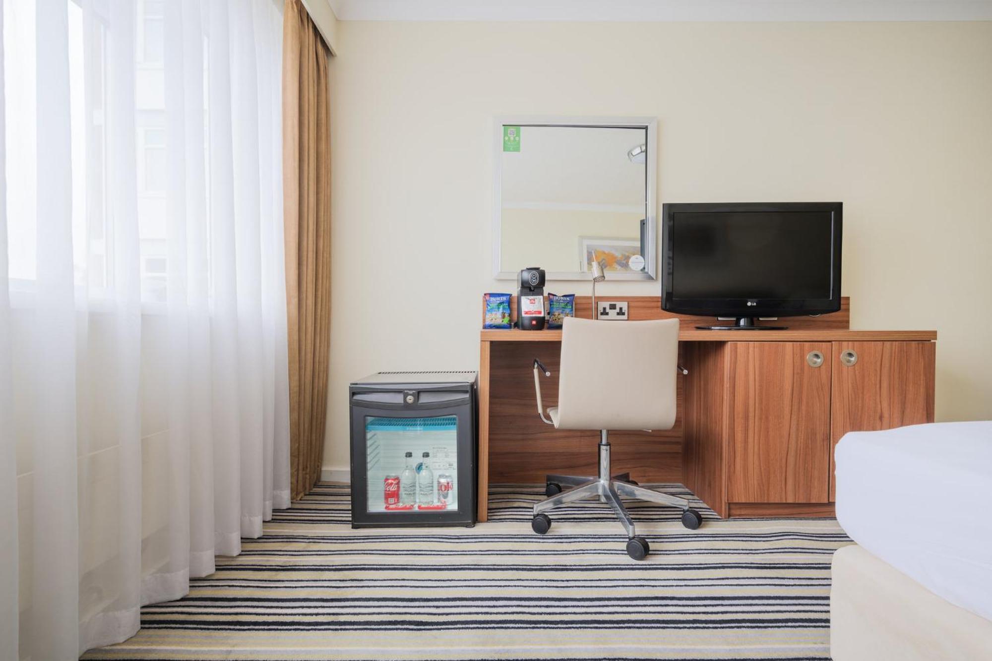 Holiday Inn York By Ihg Exterior photo