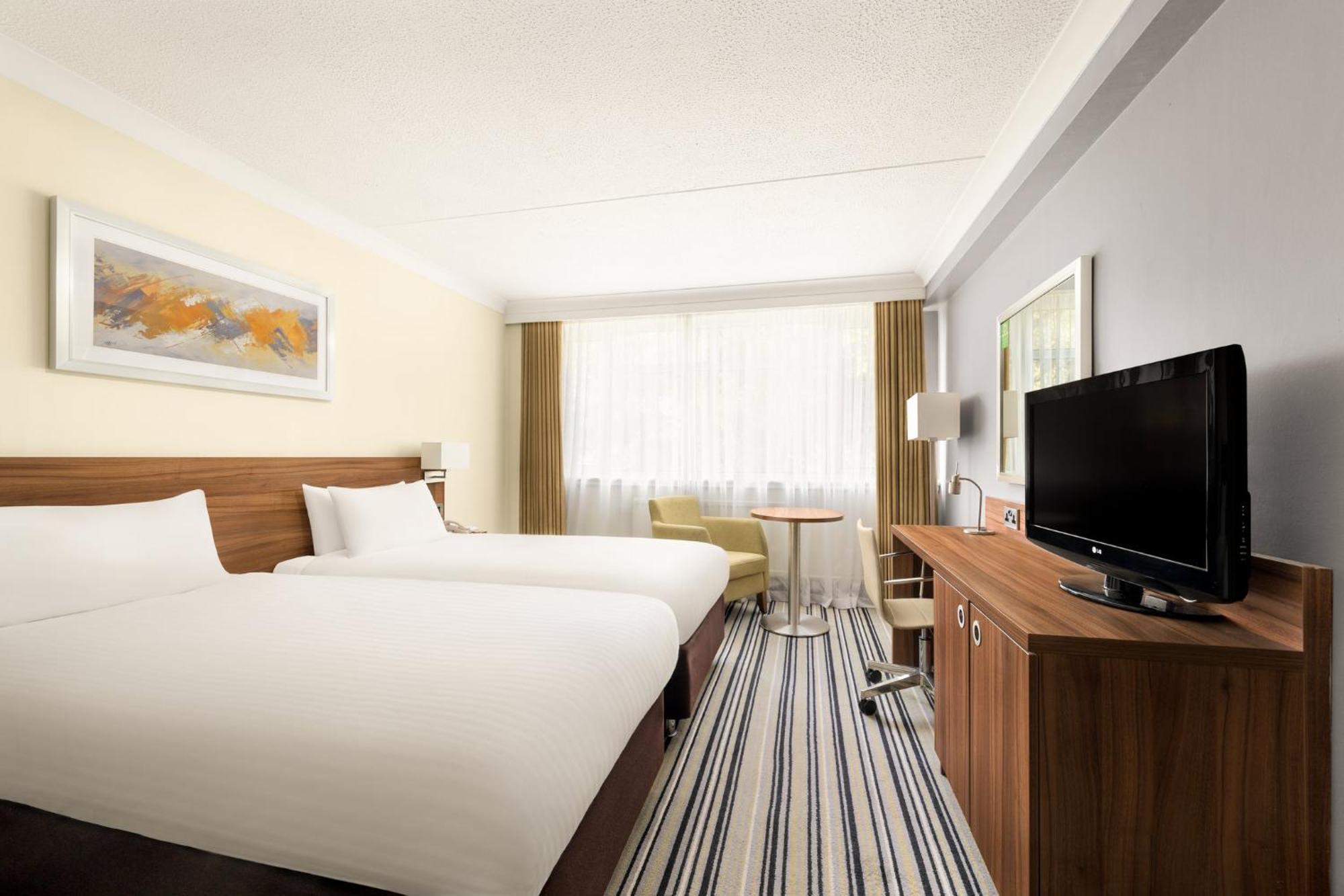 Holiday Inn York By Ihg Exterior photo